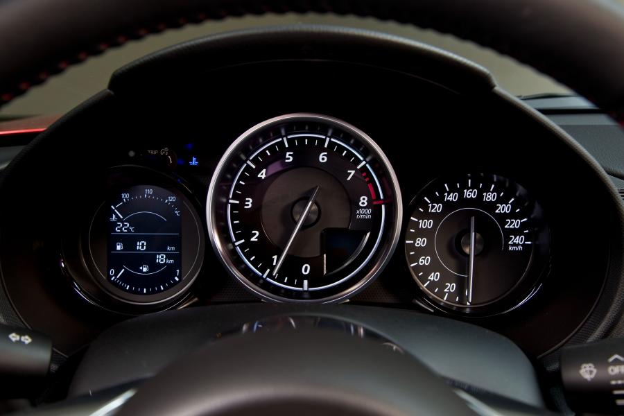  Mazda MX-5 Roadster 2014 года  (фото 25 из 62)